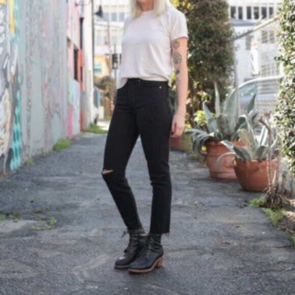 Levi's Wedgie Jeans - Picture 1 of 3